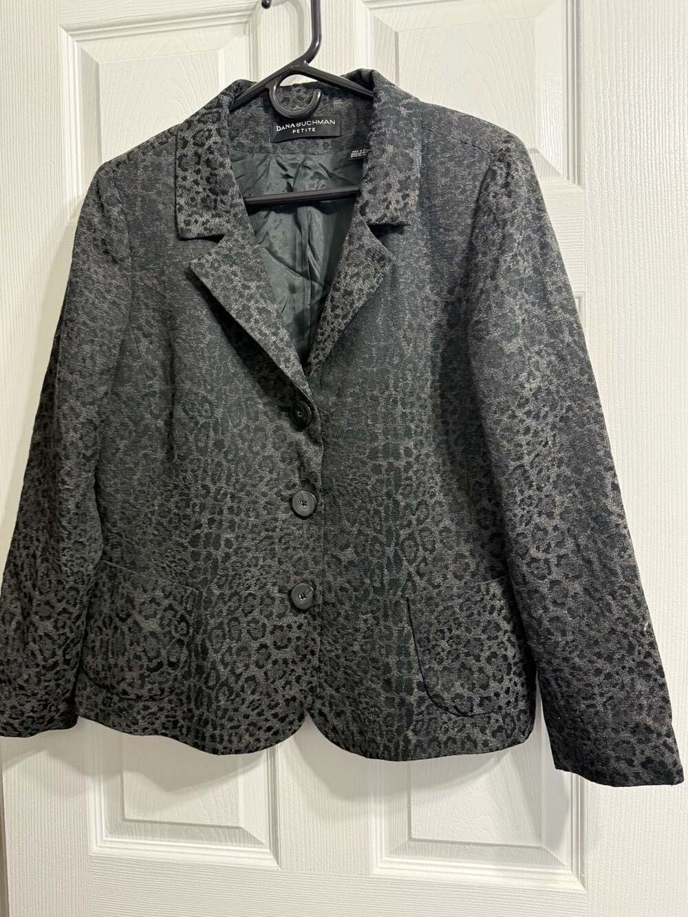 Dana Buchman Petite Gray Leopard Print Button Blazer Size 14